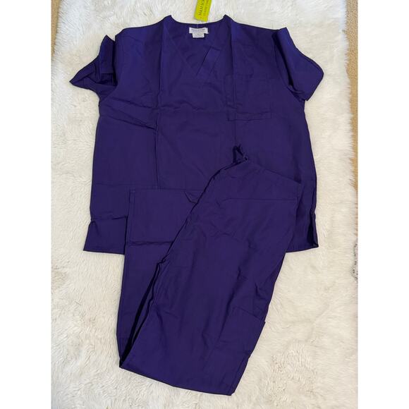 New M&M SCRUBS Women's Scrub Top and Pant Set Purple size XL - Picture 1 of 3